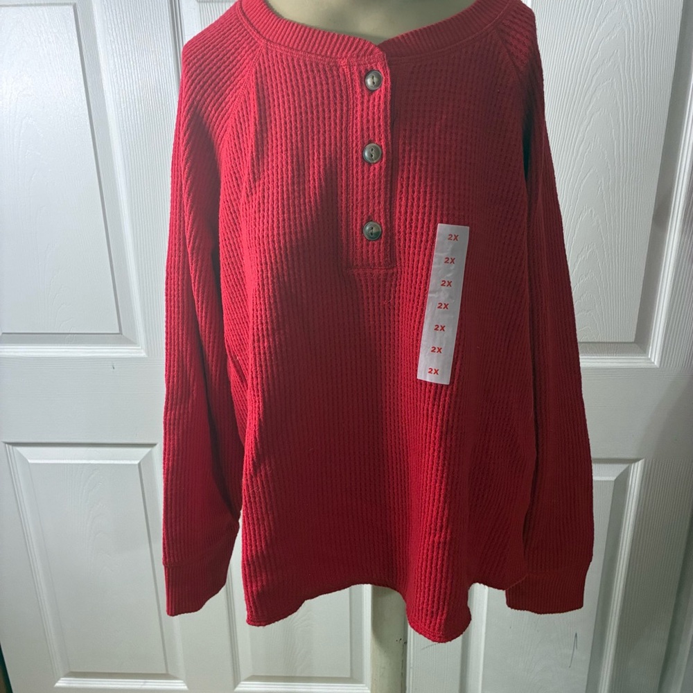 Beautiful bright red thermal button up shirt from old navy.